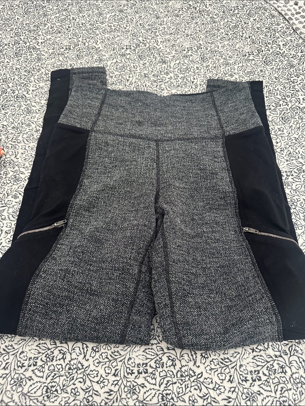 Athlete Gray Herringbone Leggings with Starburst Logo